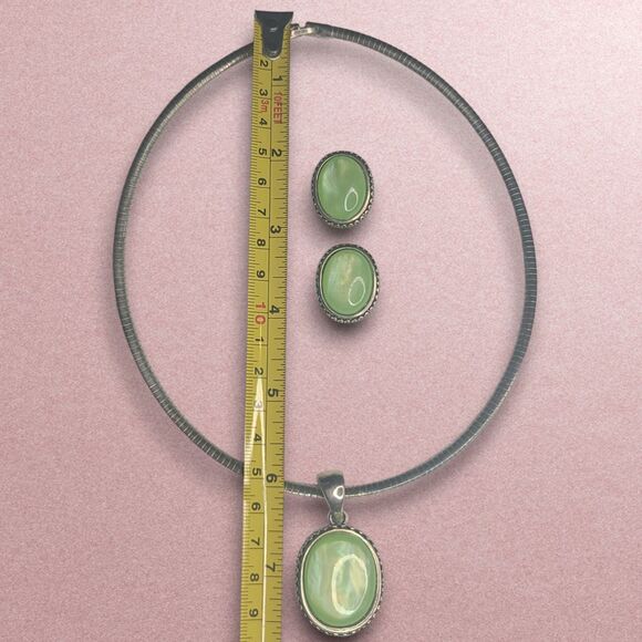 VTG Signed MJ Marie Jennifer Silver Tone Green Stone Pendant Necklace Earrings - Picture 12 of 12
